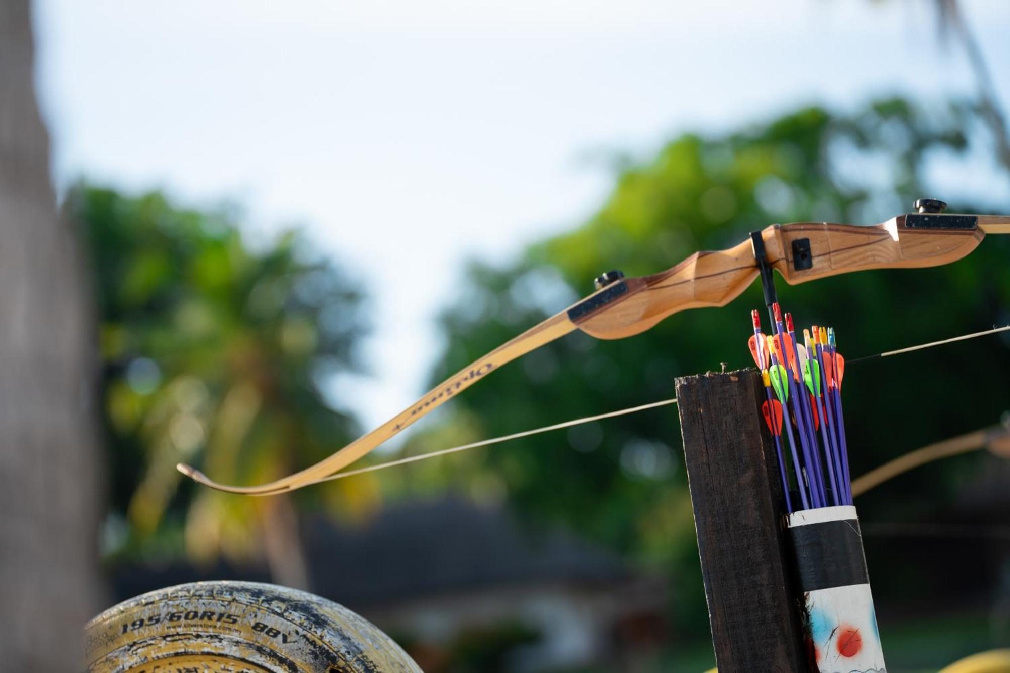 Hotel Lexis Hibiscus Port Dickson Exterior foto A recurve bow